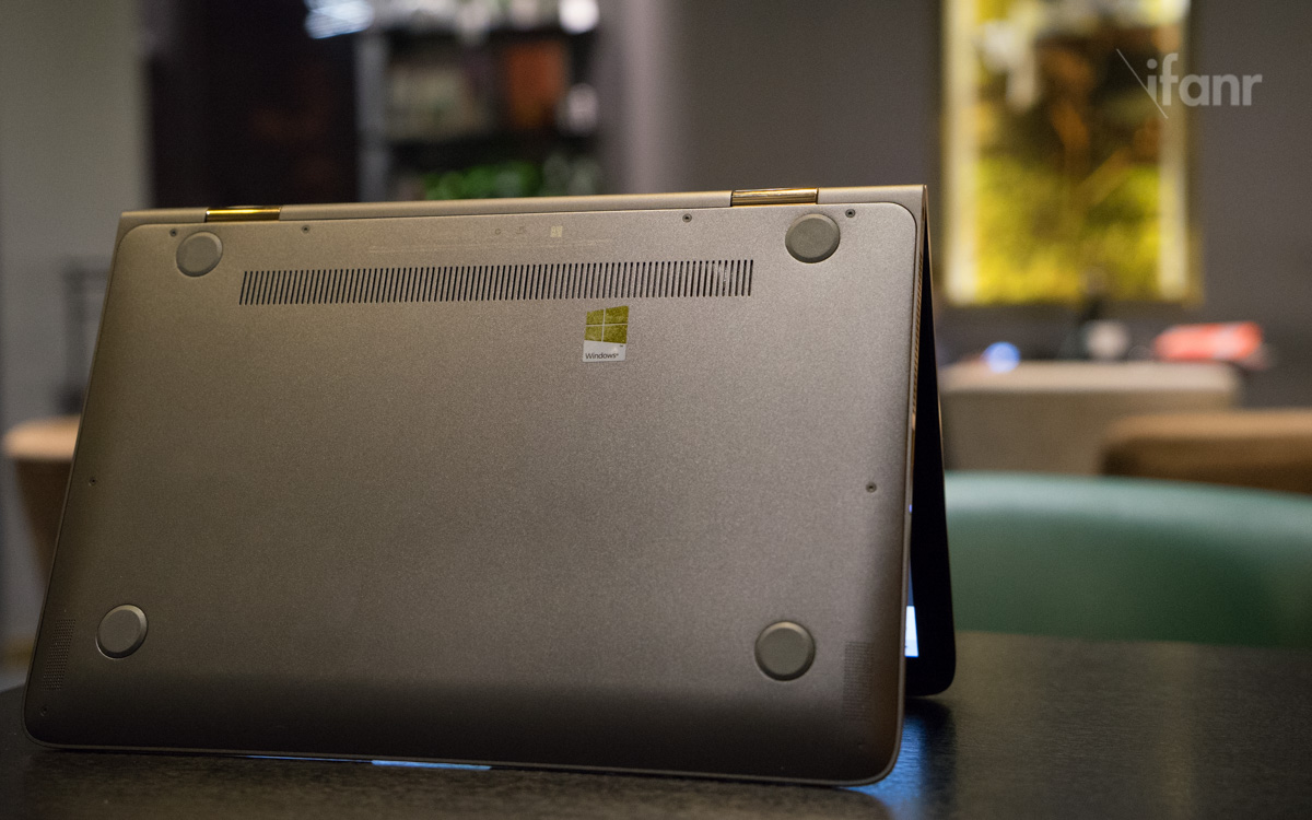 Hewlett Packard HP Spextre X360 2015 photo by Hao Ying ifanr-30